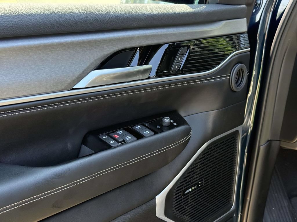 New 2026 Jeep Grand Wagoneer L 4WD w/ Premium Group I image 34