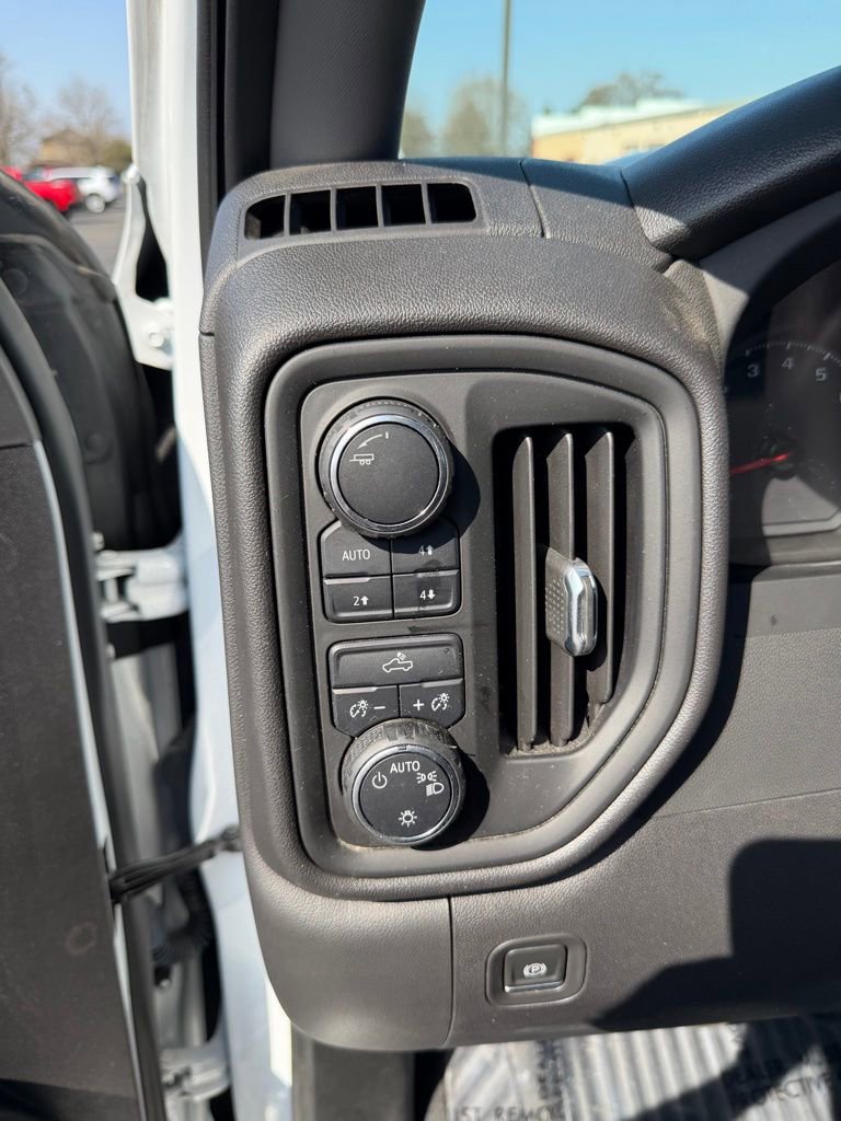 Used 2023 Chevrolet Silverado 1500 Custom Trail Boss image 11