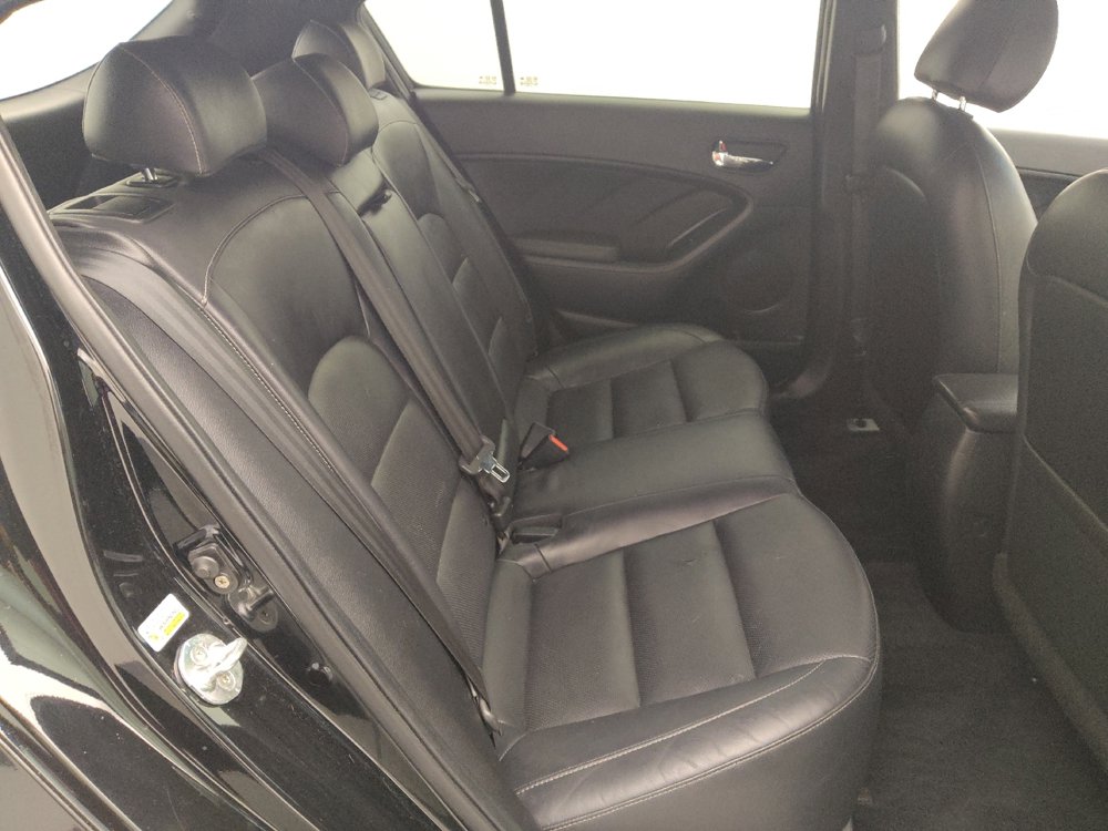 Used 2017 Kia Forte SX image 19