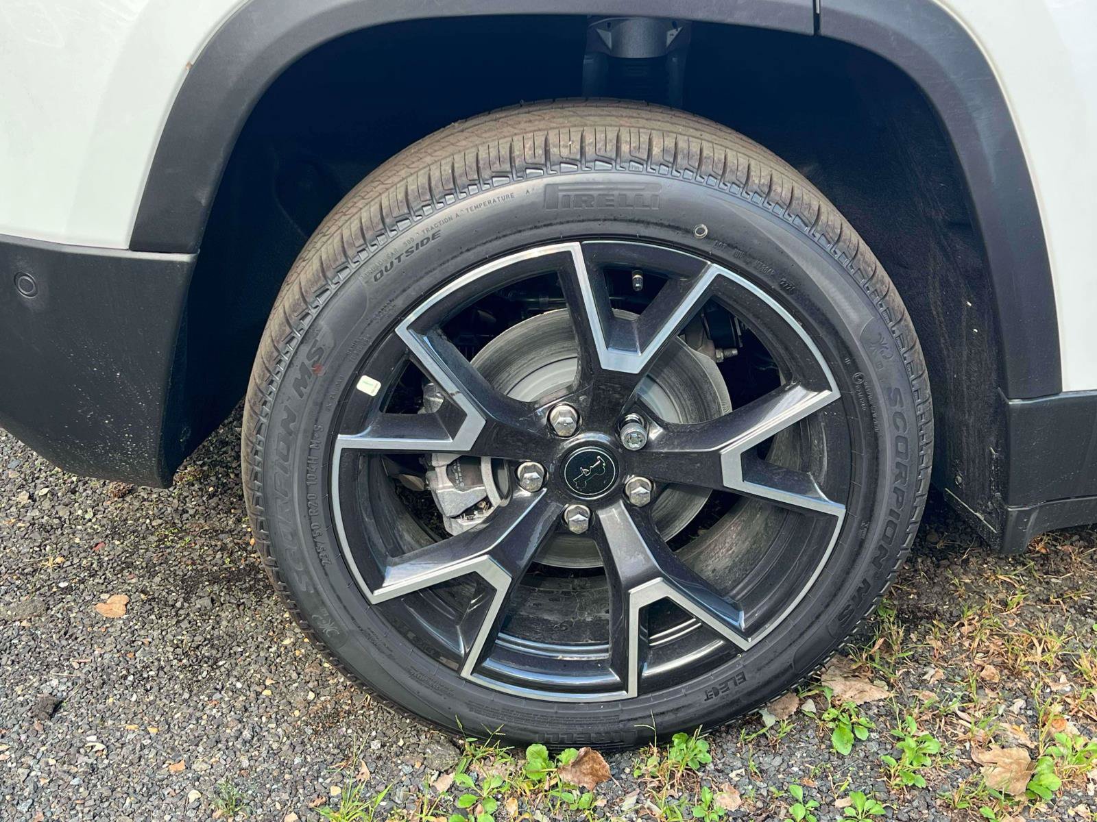 New 2026 Jeep Cherokee Overland w/ Advanced Pro Tech Group AWD/4WD image 2