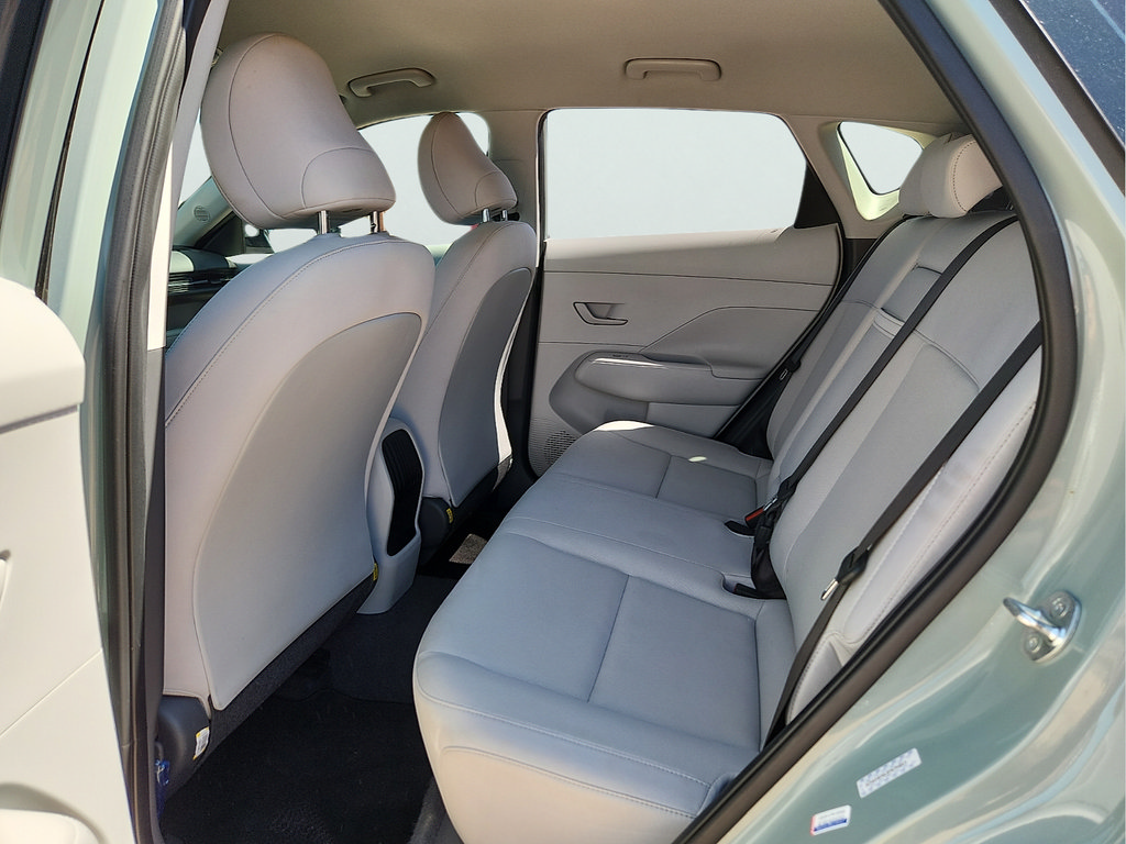 Used 2024 Hyundai Kona SE FWD image 15