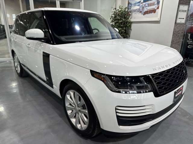 Used 2018 Land Rover Range Rover image 2