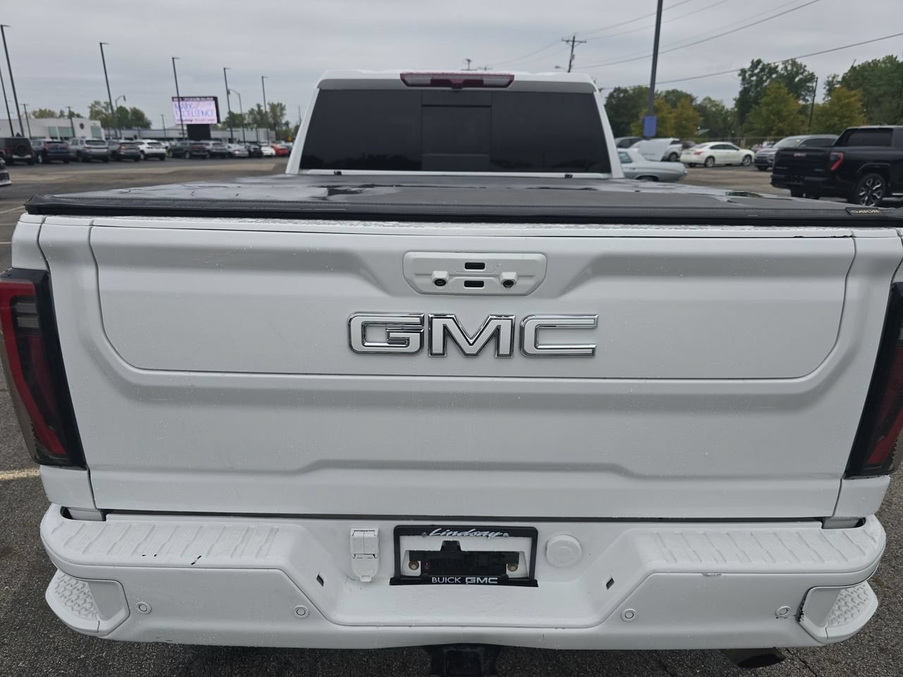 Used 2024 GMC Sierra 2500 AT4 w/ AT4 Preferred Package AWD/4WD image 28