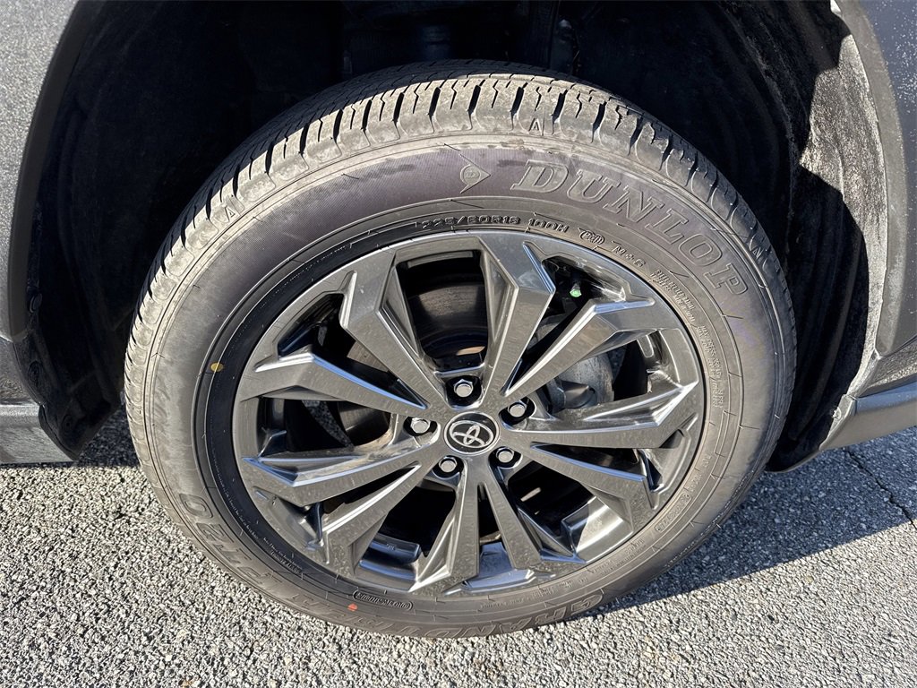 Used 2025 Toyota RAV4 Limited image 12