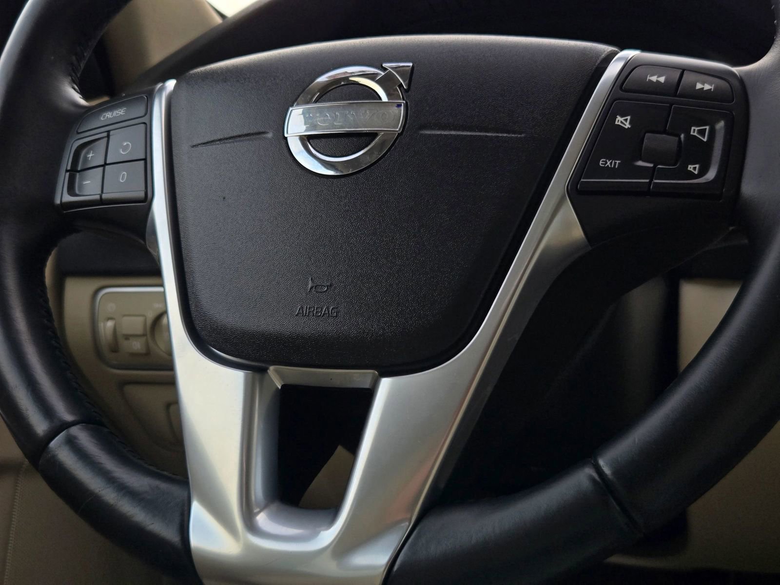 Used 2015 Volvo V60 T5 Premier image 28