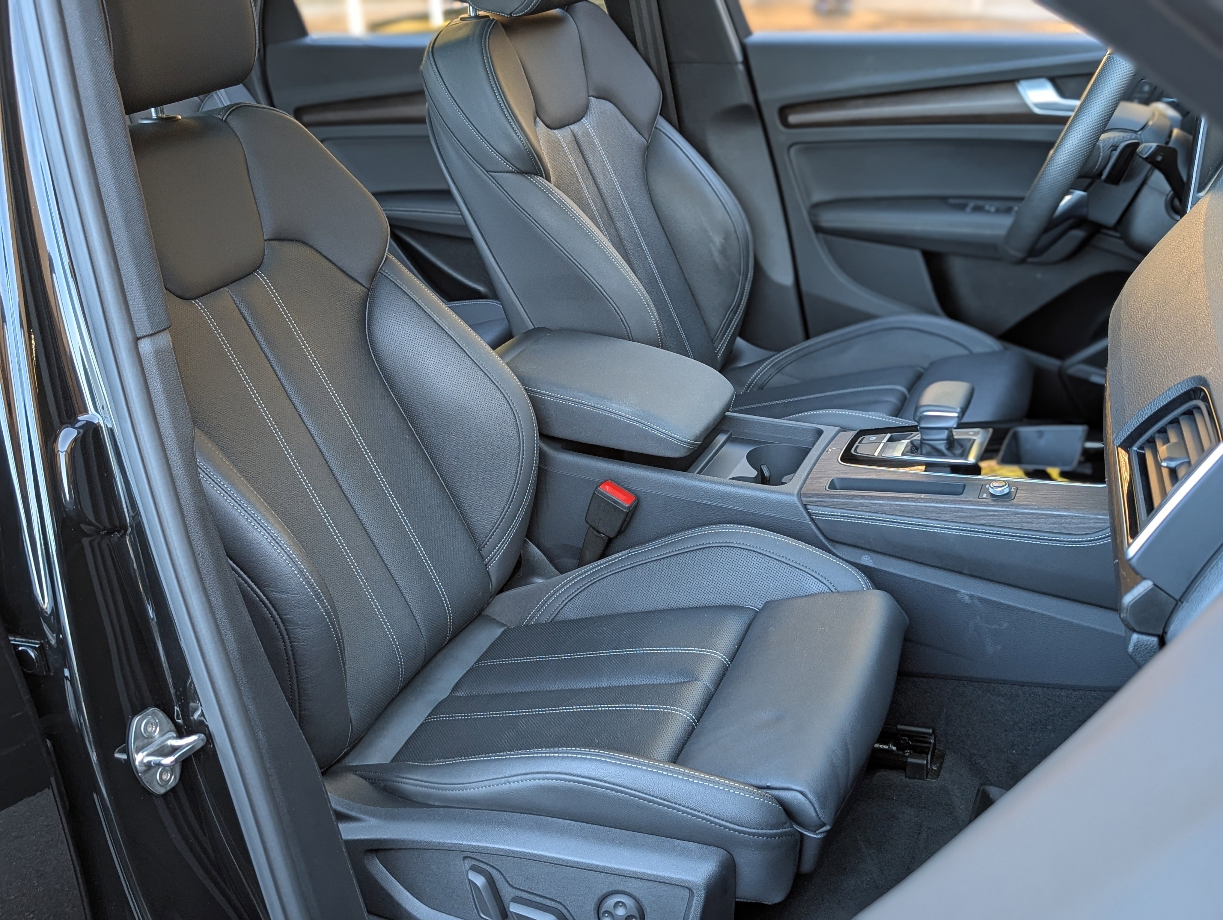 Used 2024 Audi Q5 e Premium Plus w/ Premium Plus Package image 23