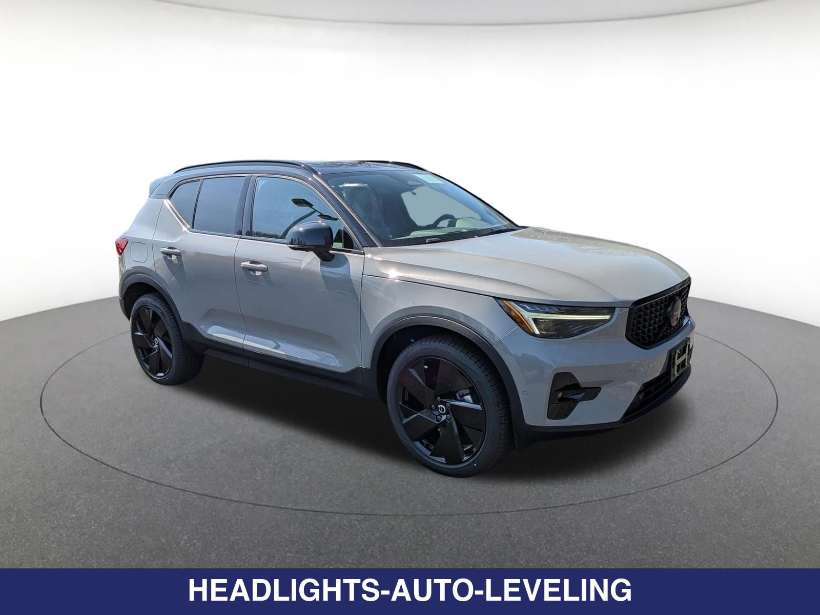 New 2026 Volvo XC40 B5 Ultra w/ Climate Package AWD/4WD image 7