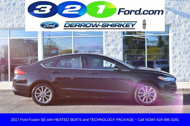 Used 2017 Ford Fusion SE w/ Fusion SE Technology Package FWD image 3