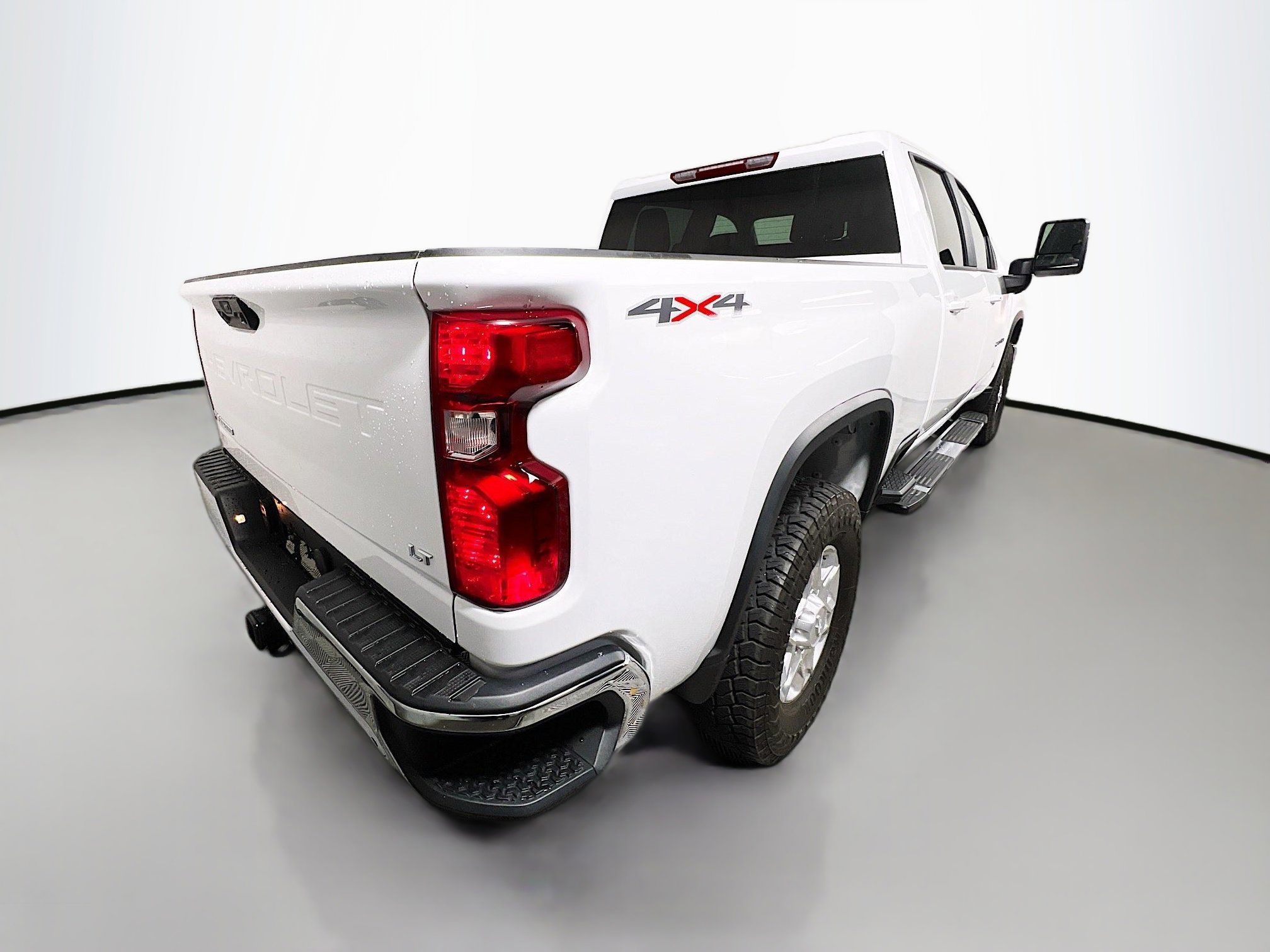 Used 2025 Chevrolet Silverado 2500 LT w/ Convenience Package image 4