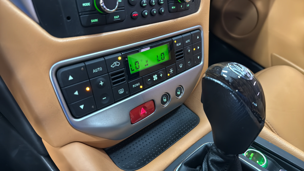 Used 2015 Maserati GranTurismo Convertible RWD image 49
