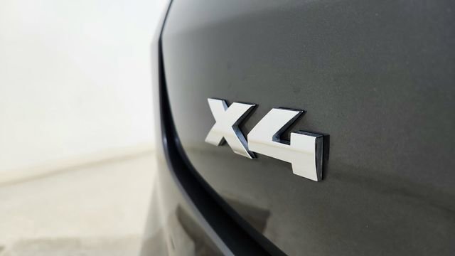 Used 2025 BMW X4 M40i AWD/4WD image 18