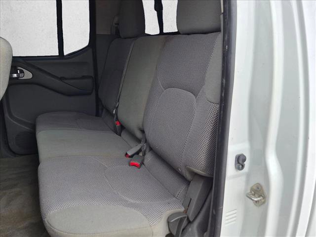 Used 2018 Nissan Frontier SV AWD/4WD image 18