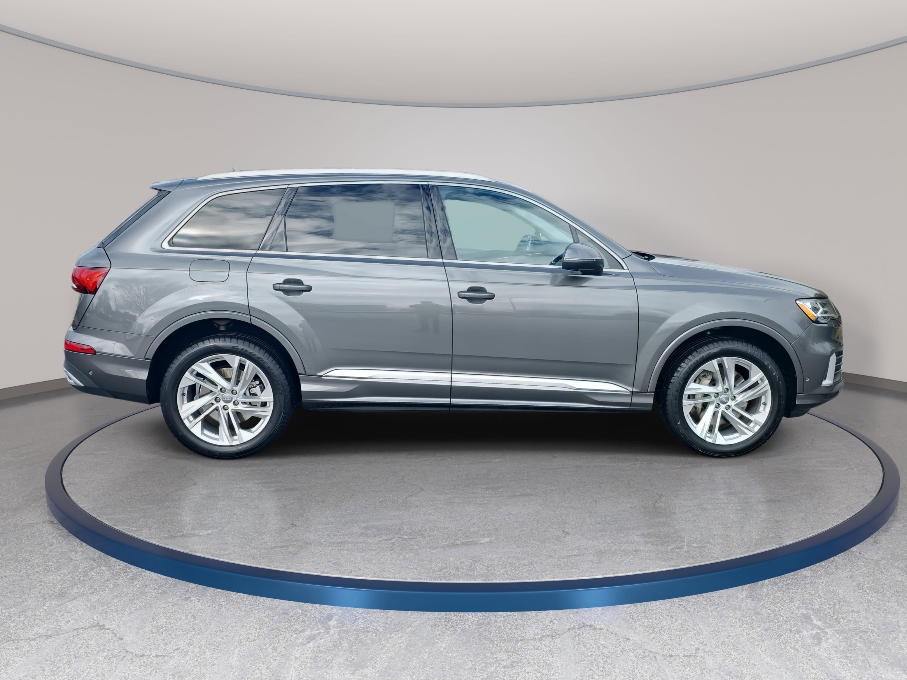 Used 2020 Audi Q7 2.0T Premium Plus w/ Premium Plus Package image 4