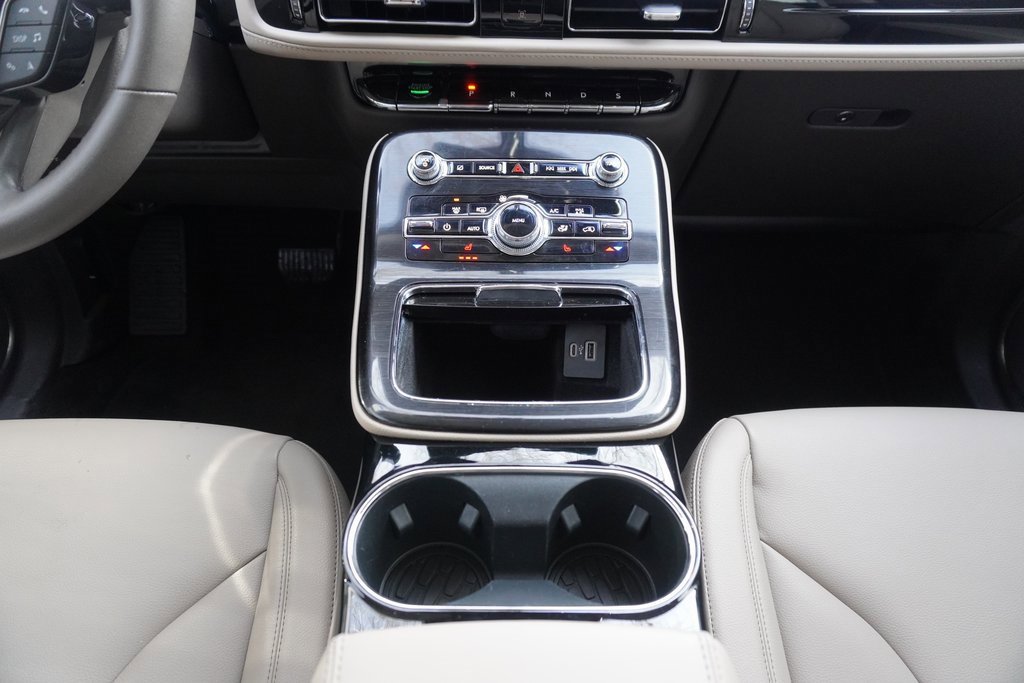Used 2023 Lincoln Nautilus AWD w/ Premium Package image 18
