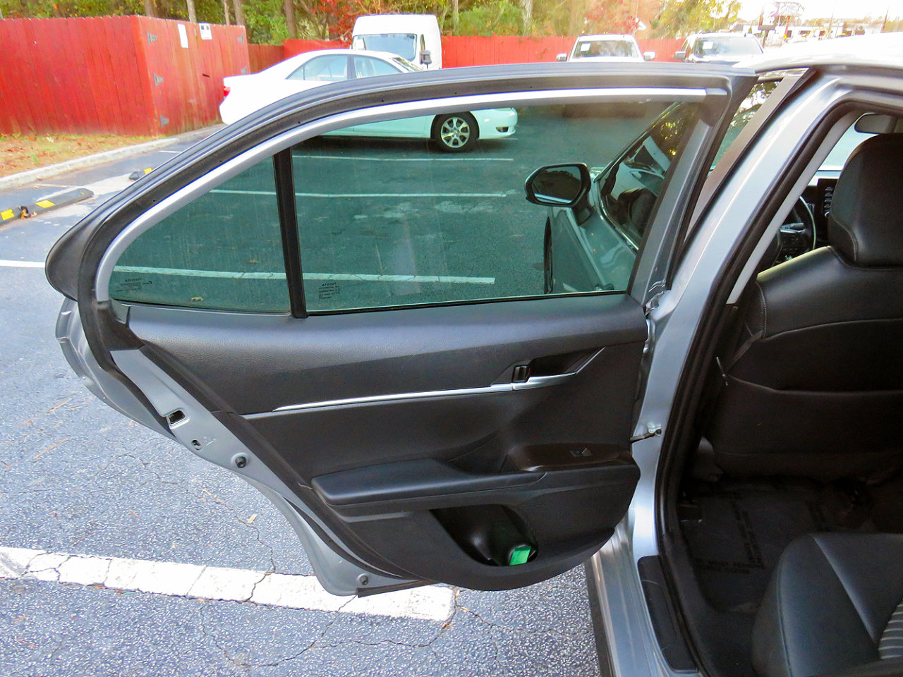 Used 2021 Toyota Camry SE w/ Carpet Mat Package (TMS) image 15