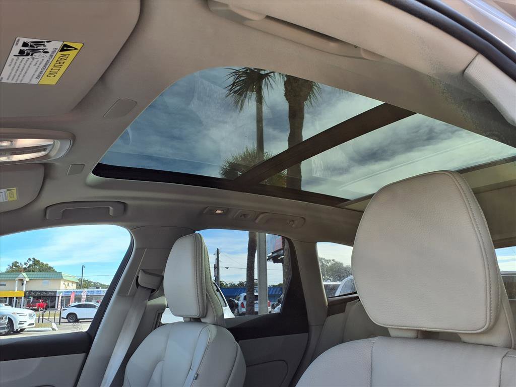 Certified 2023 Volvo XC60 B5 Plus image 23