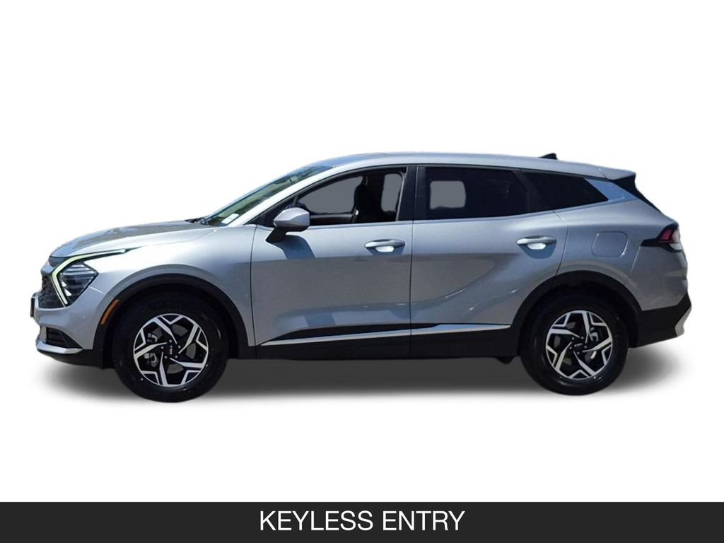Used 2025 Kia Sportage LX FWD image 5