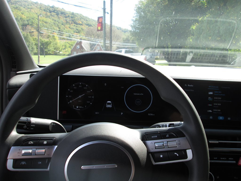 Used 2025 Hyundai Santa Cruz SEL image 14