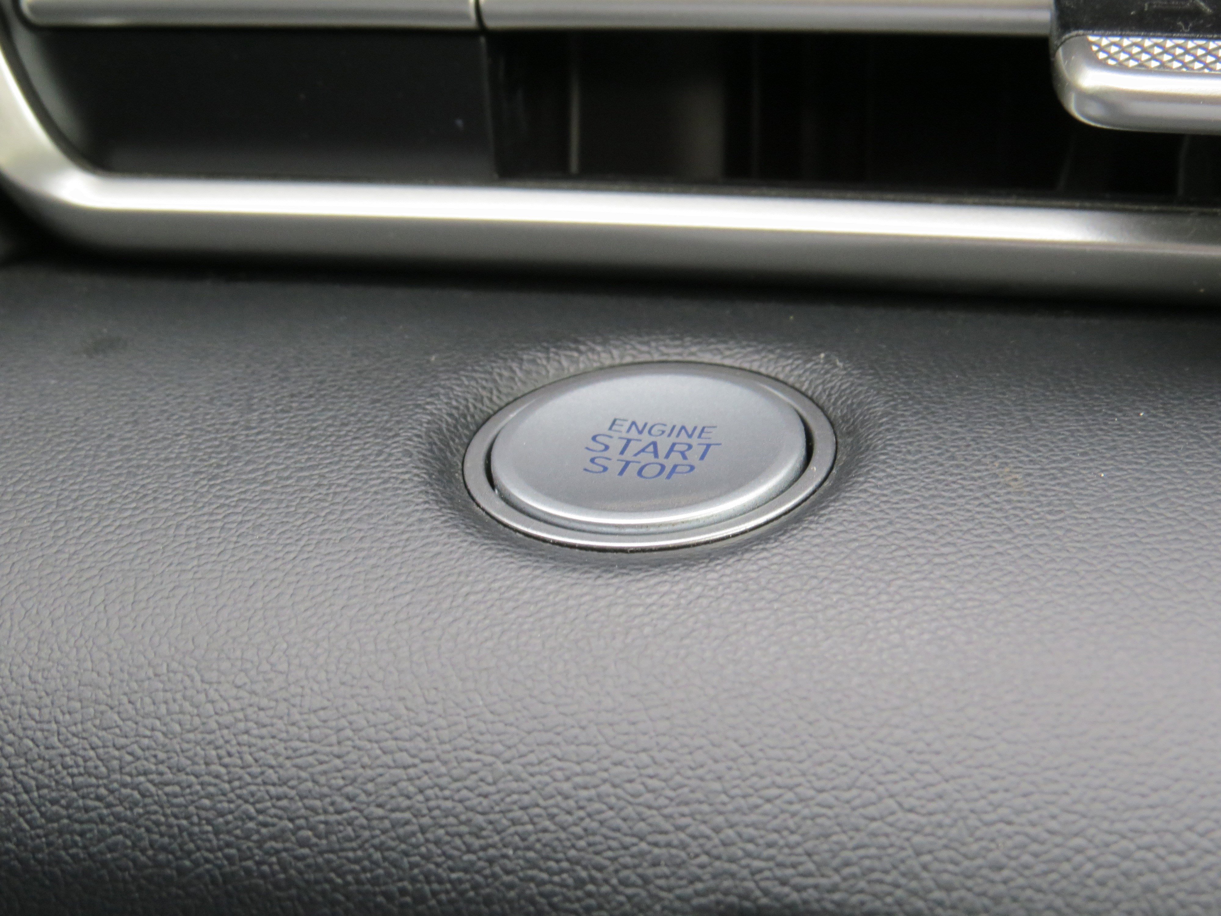 Used 2023 Hyundai Elantra SEL image 23