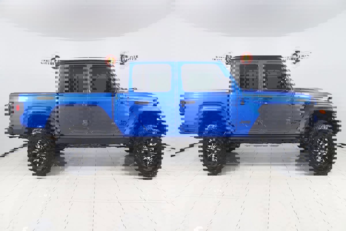 Used 2023 Jeep Gladiator Sport w/ Trailer Tow Package image 2