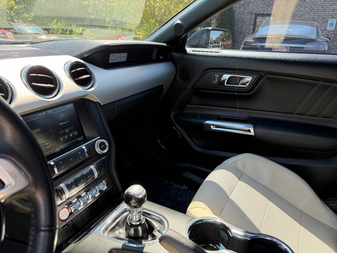 Used 2015 Ford Mustang GT Premium w/ Equipment Group 401A RWD image 10
