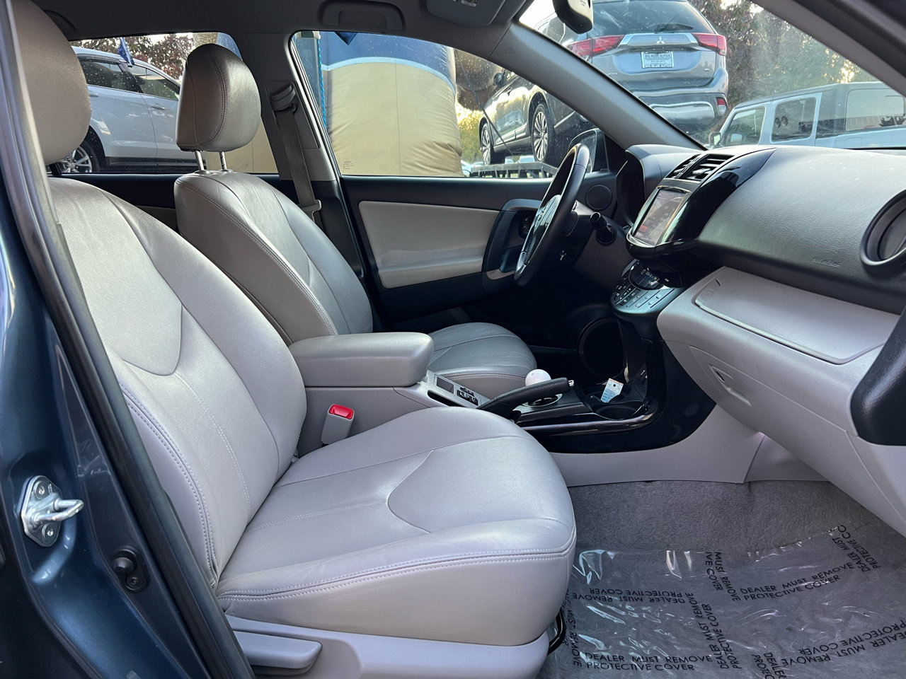 Used 2014 Toyota RAV4 EV image 16