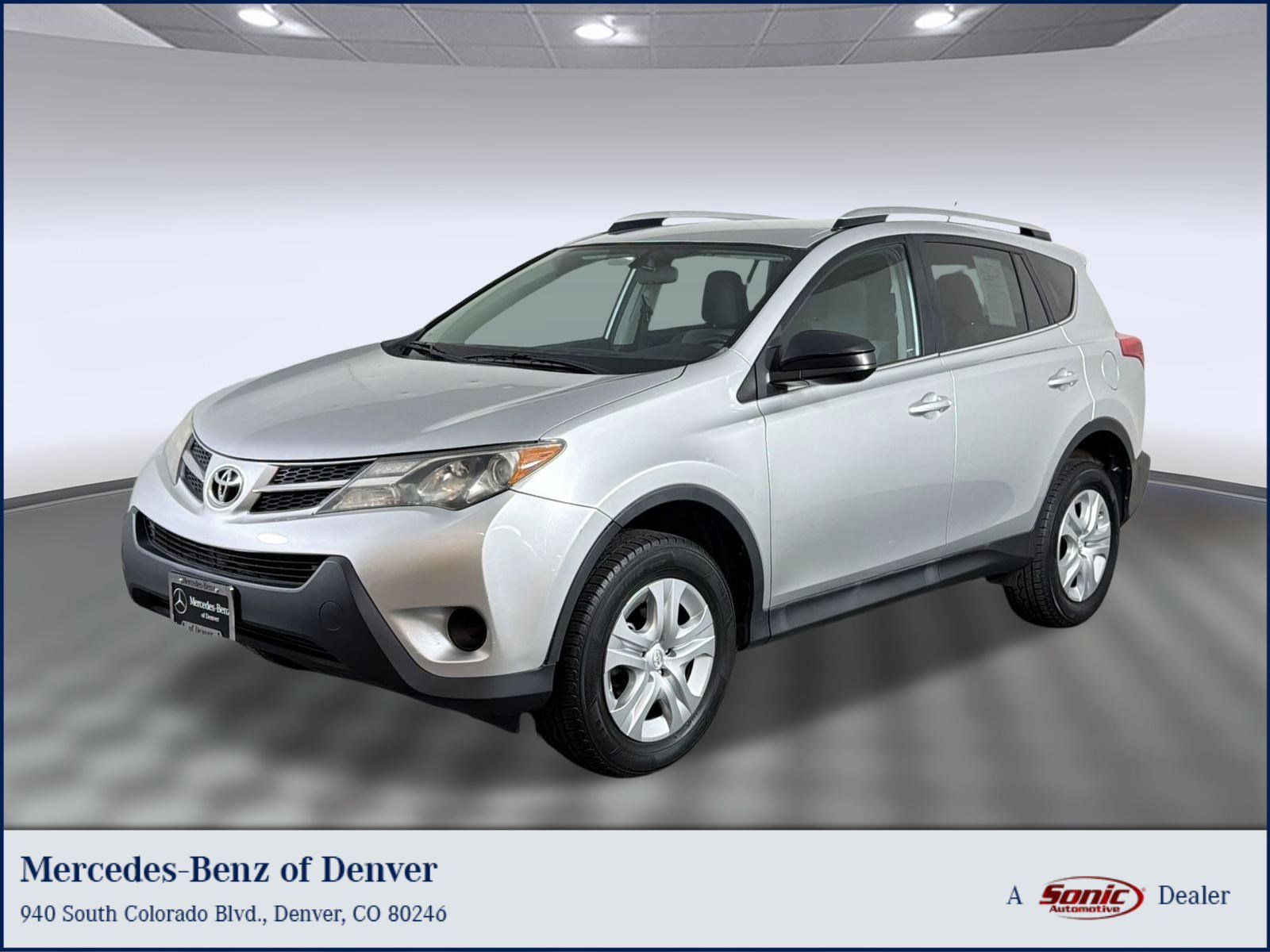 Used 2015 Toyota RAV4 LE image 1