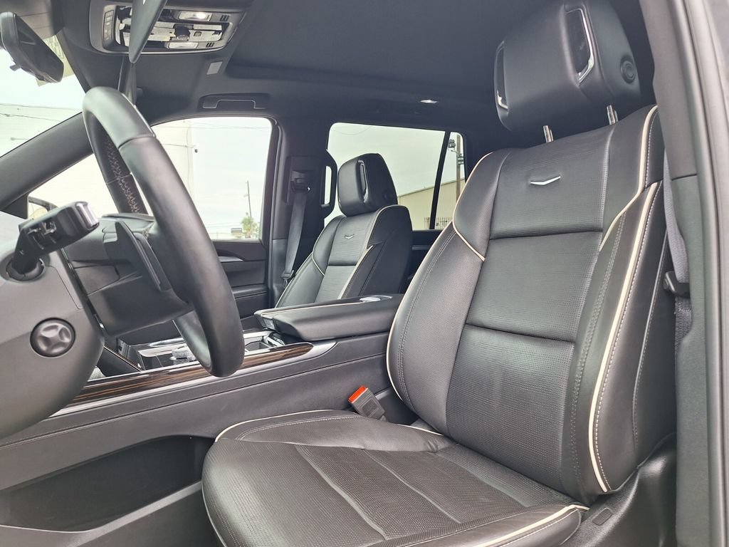 Certified 2025 Cadillac Escalade Premium Luxury AWD/4WD image 25