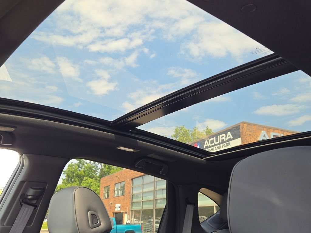 New 2026 Acura RDX w/ Advance Package AWD/4WD image 3