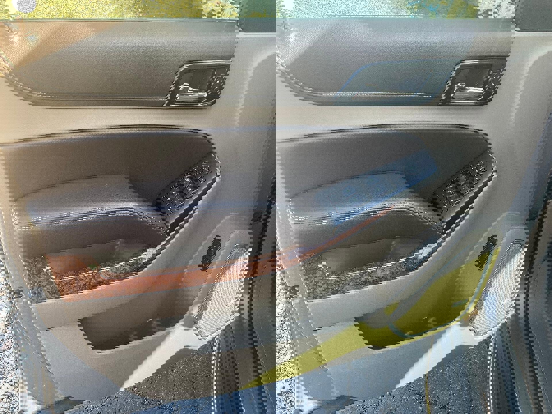 Used 2019 Chevrolet Suburban Premier image 9