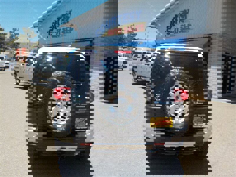 Used 2007 Toyota FJ Cruiser 4WD image 7