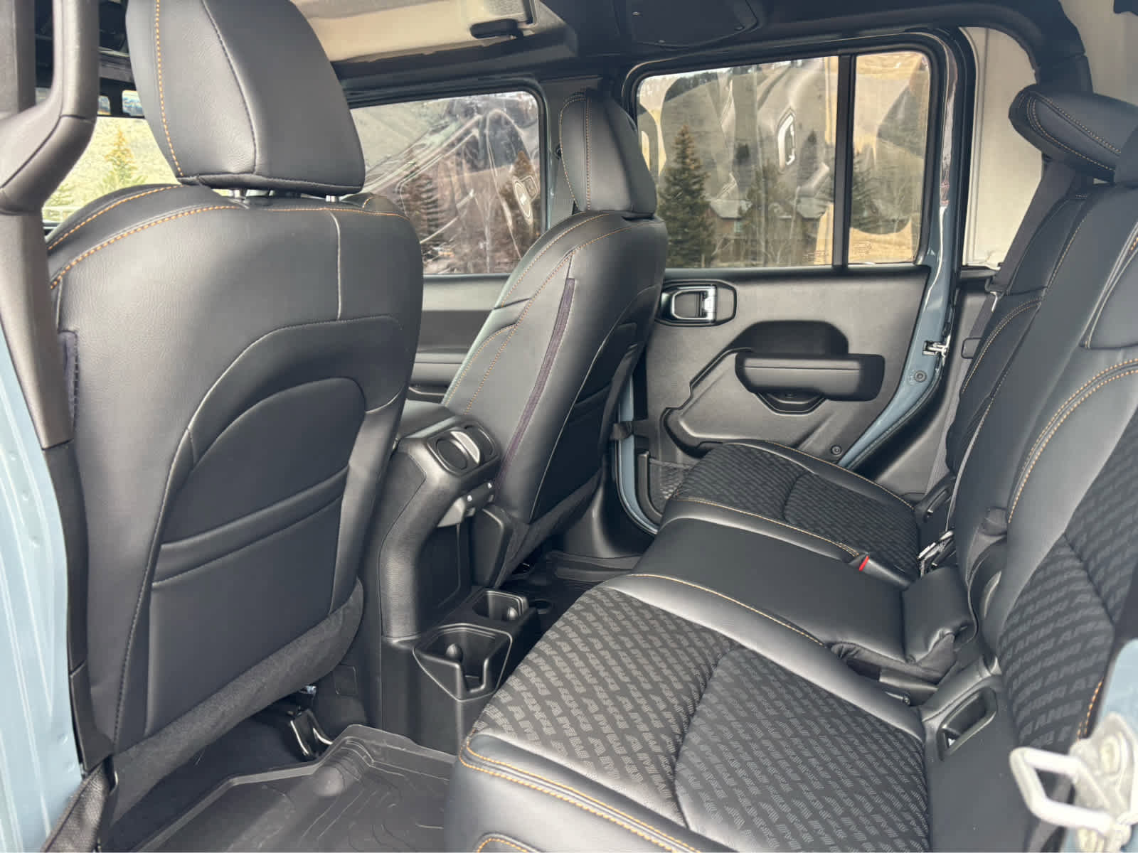 Used 2025 Jeep Gladiator Sport image 18