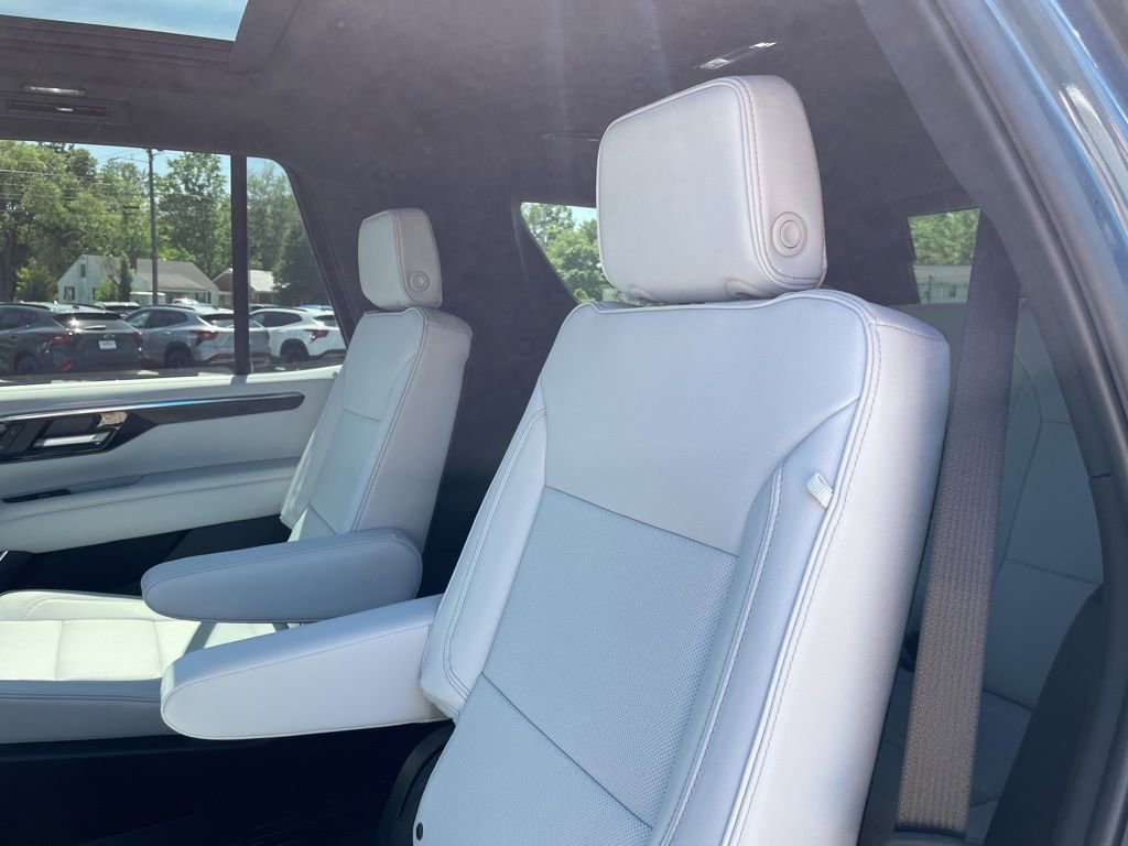 New 2026 Chevrolet Tahoe Premier w/ Sun And Tow Package AWD/4WD image 43