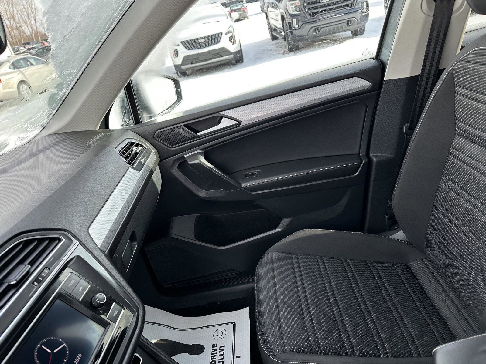 Used 2024 Volkswagen Tiguan S image 34