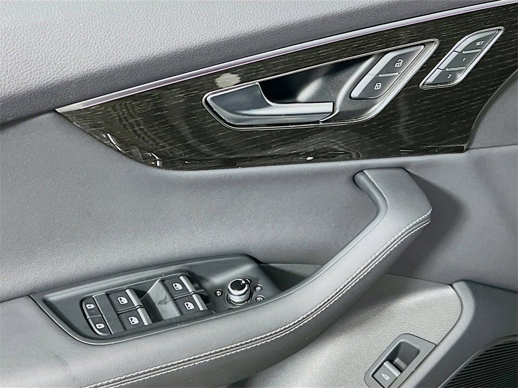 Used 2025 Audi Q7 3.0T Premium Plus image 20