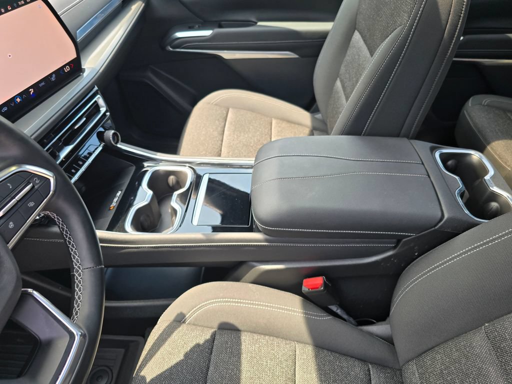 Used 2024 Chevrolet Traverse LT w/ Midnight/Sport Edition AWD/4WD image 26