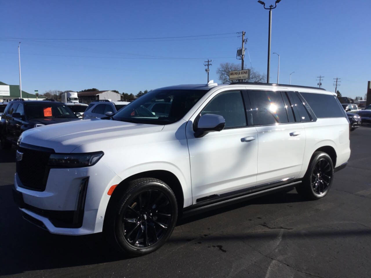 Used 2022 Cadillac Escalade ESV Sport Platinum w/ LPO, ONYX Package image 1