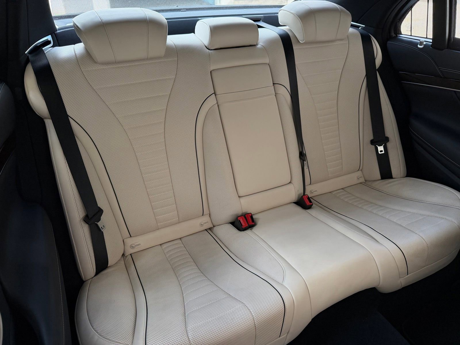 Used 2019 Mercedes-Benz S 560 Sedan image 21