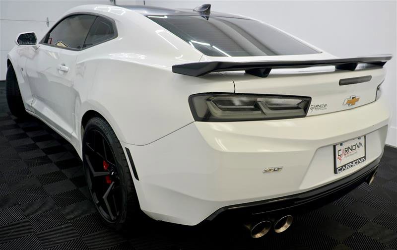 Used 2017 Chevrolet Camaro SS RWD image 5