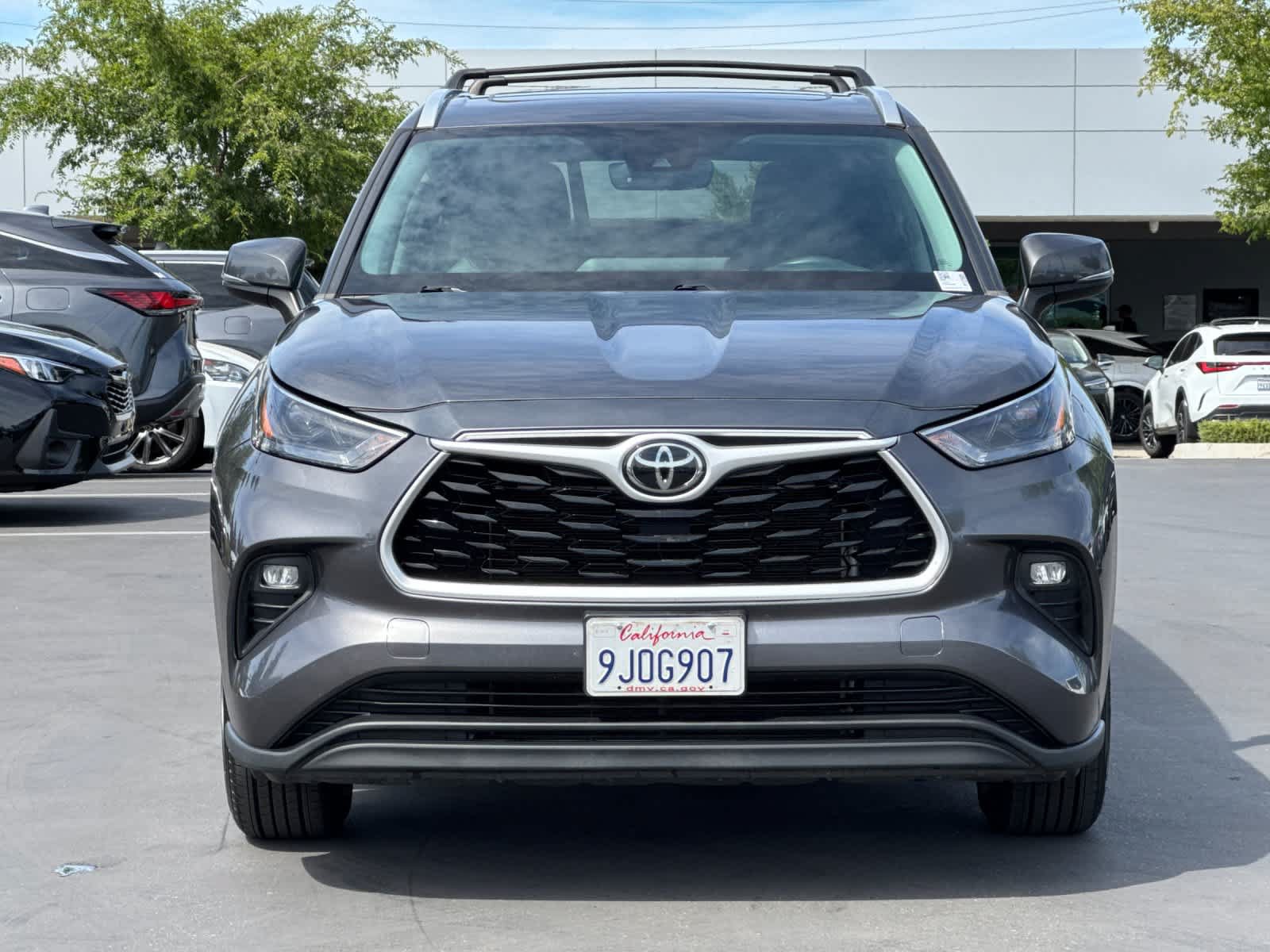 Used 2023 Toyota Highlander XLE FWD image 10