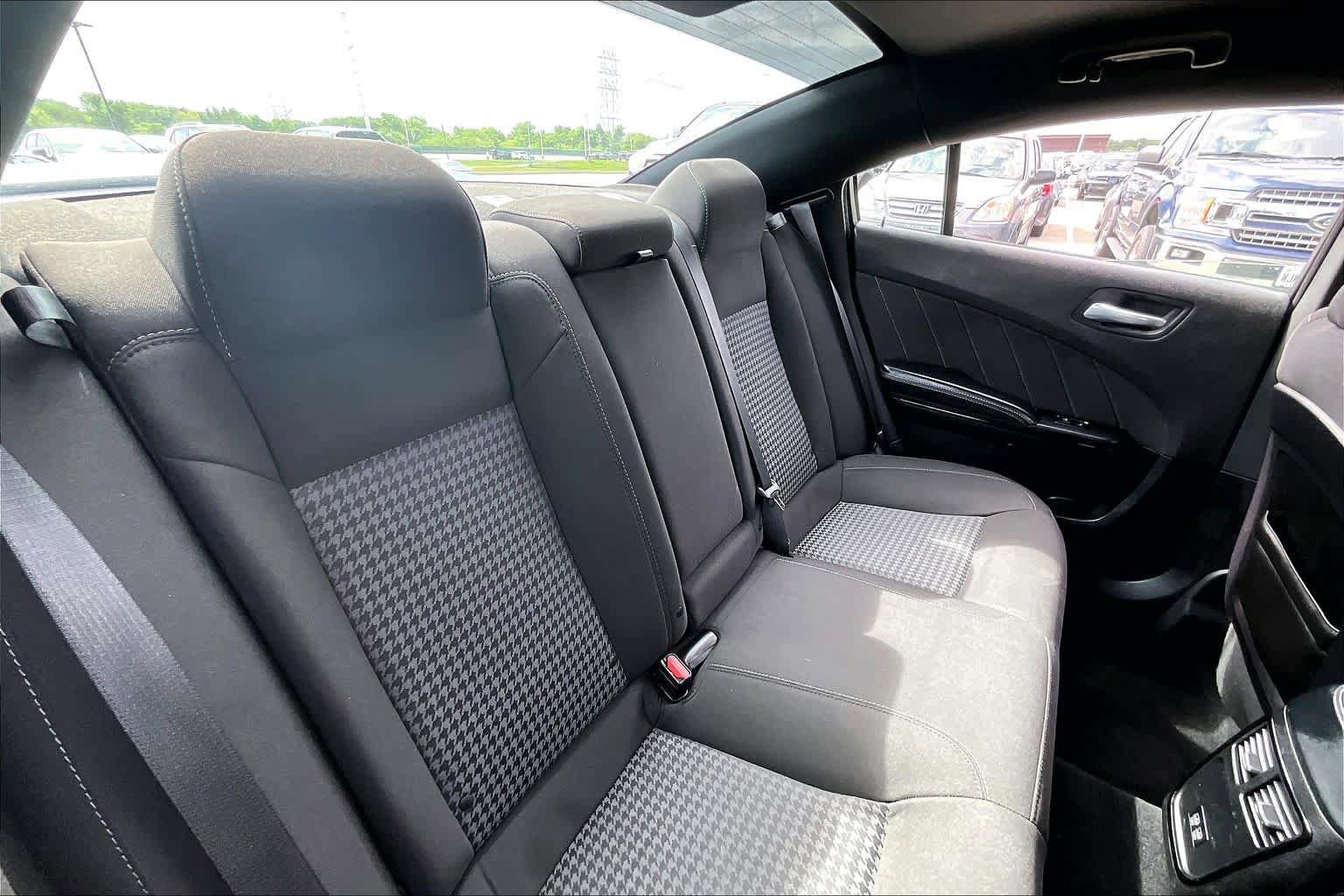 Used 2022 Dodge Charger GT w/ Blacktop Package RWD image 18