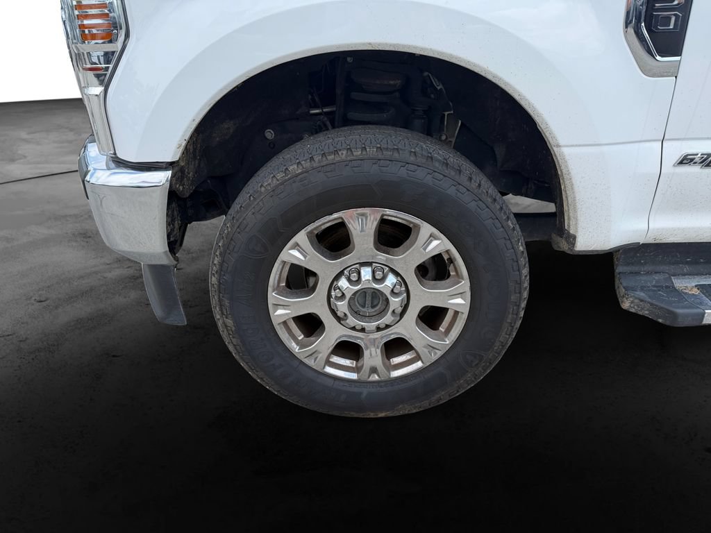 Used 2022 Ford F350 Lariat w/ Lariat Ultimate Package AWD/4WD image 12