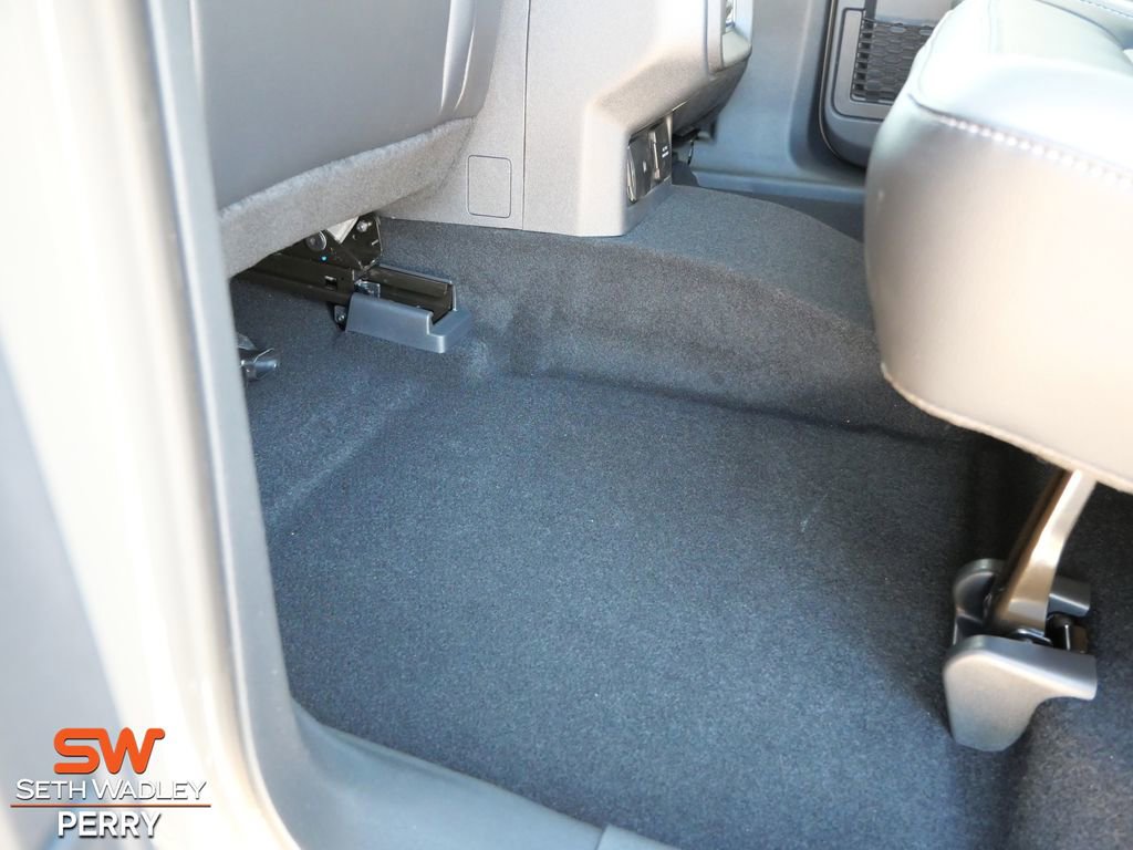 New 2026 Ford Bronco Outer Banks image 13