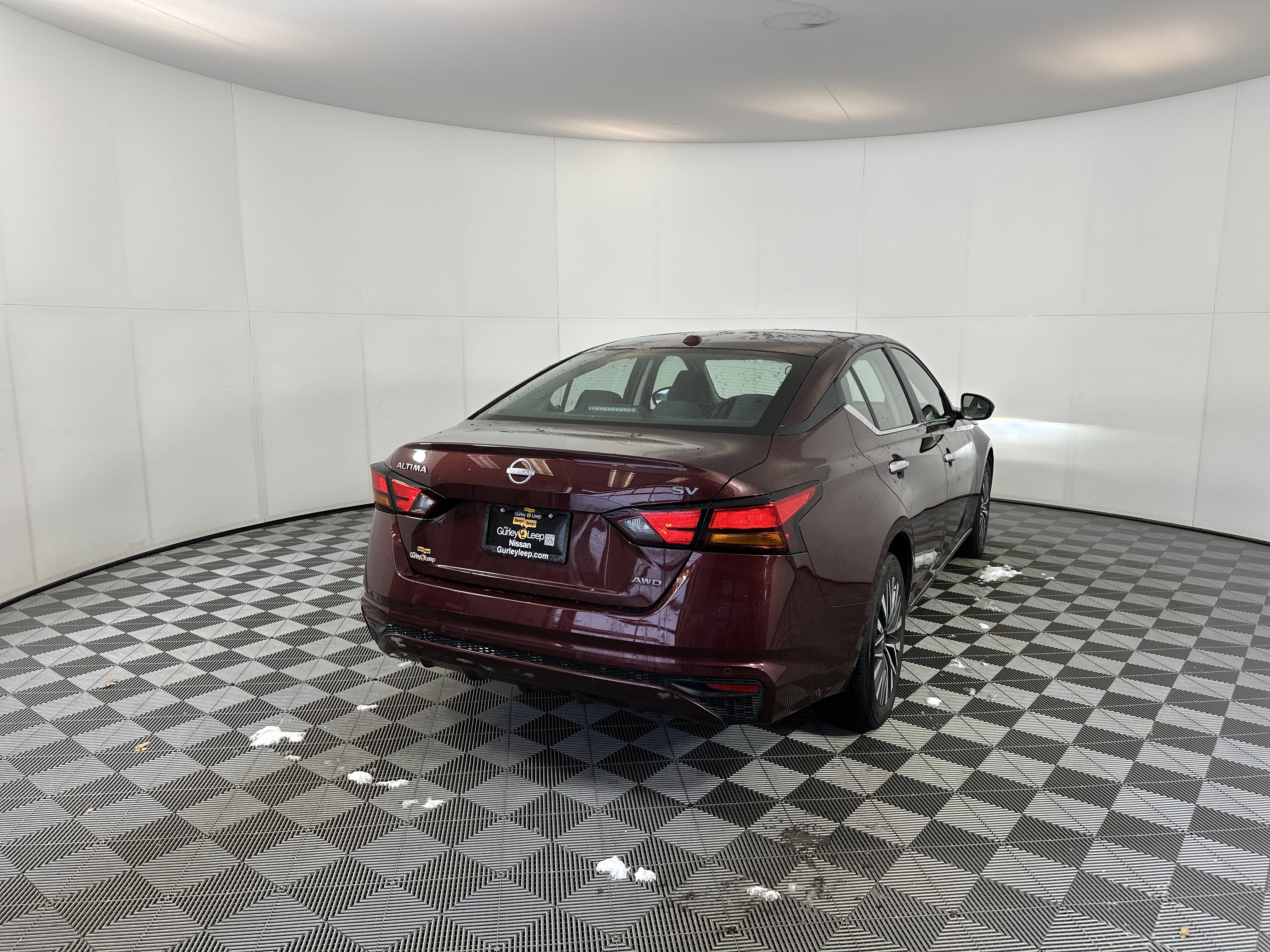 Used 2024 Nissan Altima 2.5 SV image 10