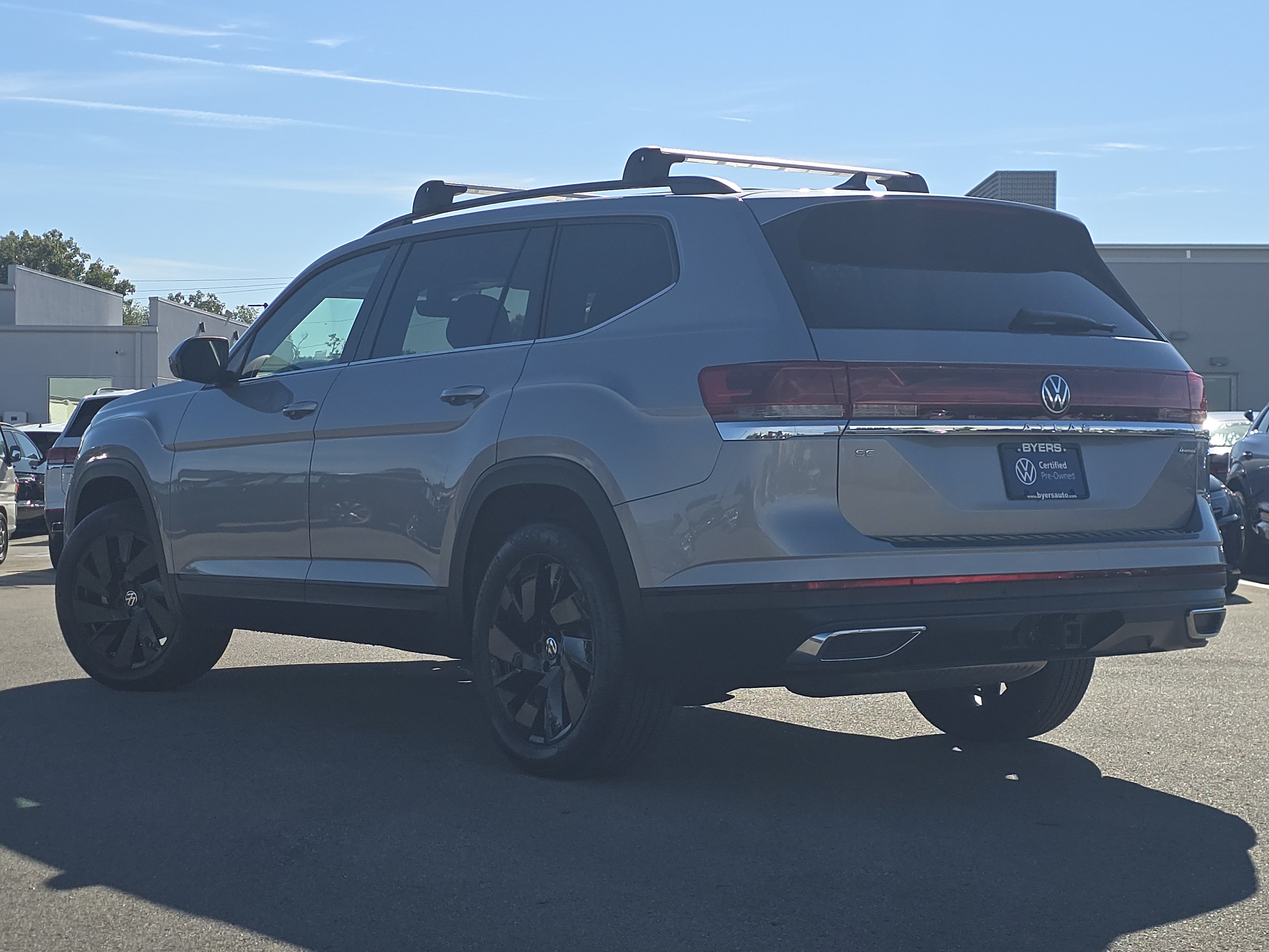 Certified 2025 Volkswagen Atlas SE AWD/4WD image 5