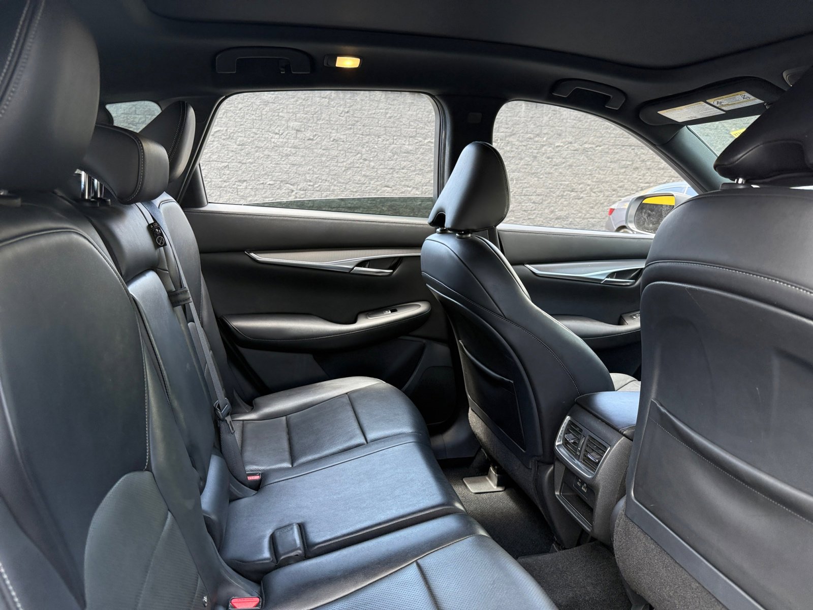 Used 2022 INFINITI QX50 Luxe w/ Appearance Package image 17