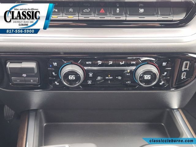 Used 2025 Chevrolet Silverado 1500 High Country AWD/4WD image 19