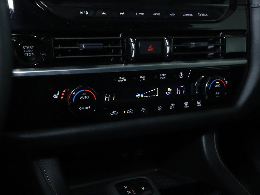 Certified 2025 Nissan Pathfinder SL image 27