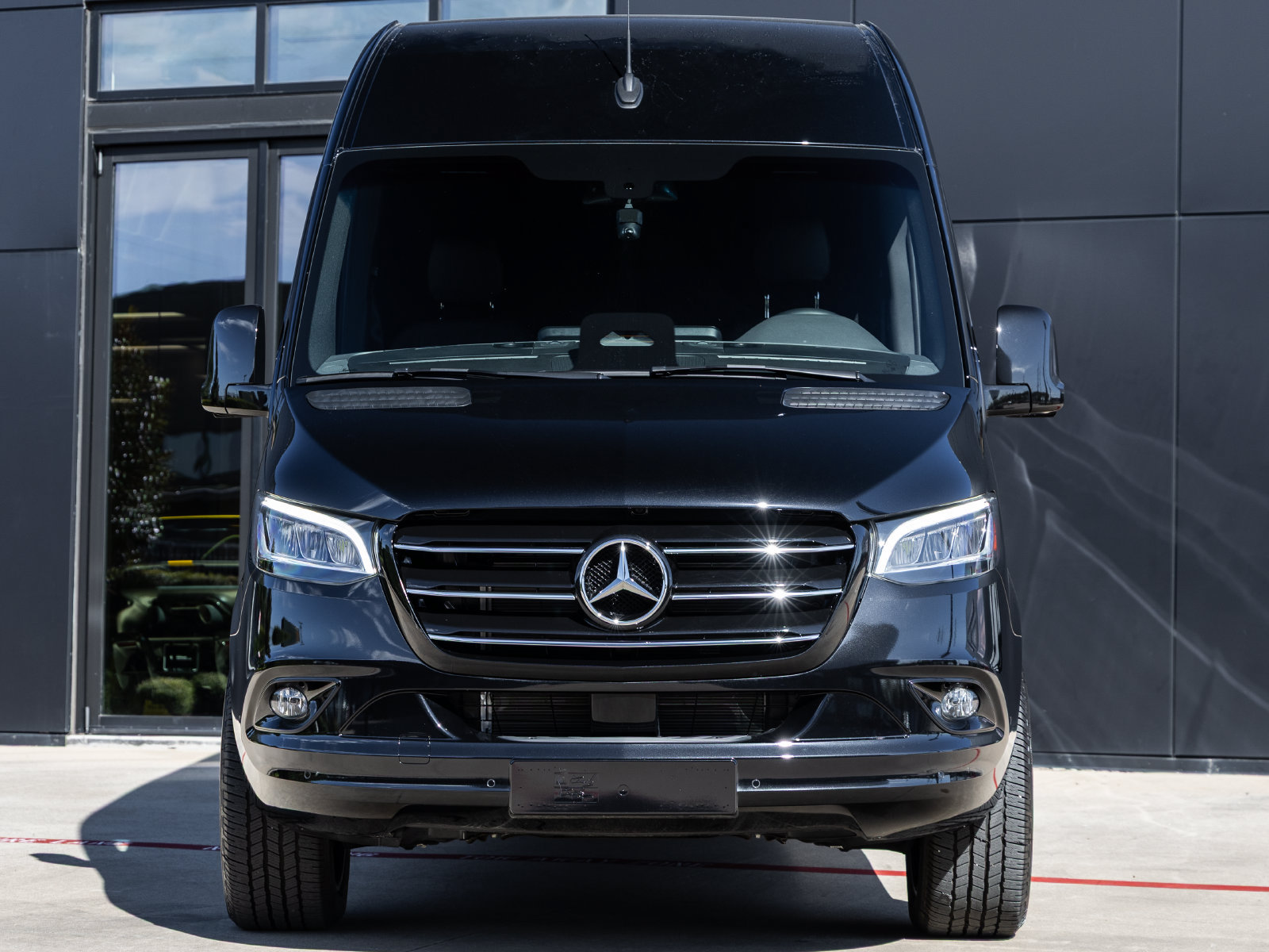Used 2025 Mercedes-Benz Sprinter 2500 image 4