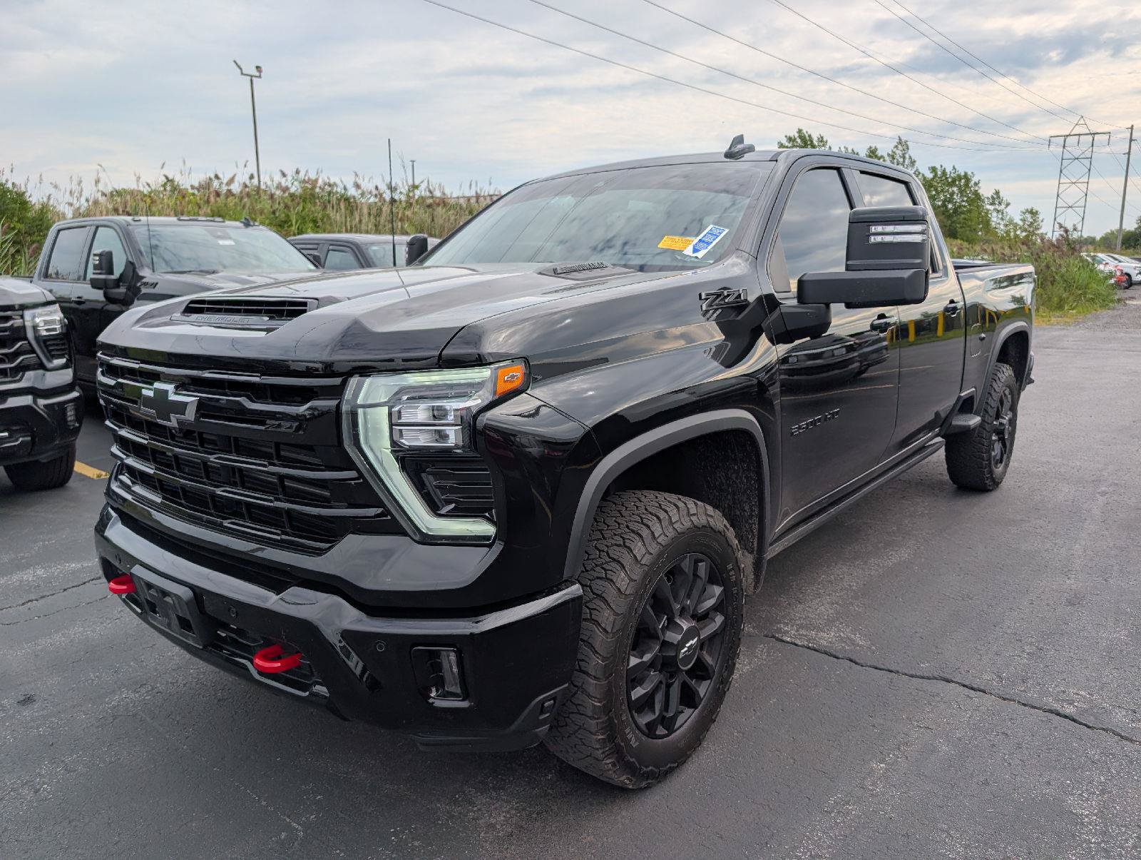 Used 2025 Chevrolet Silverado 2500 LTZ w/ Trail Boss Package AWD/4WD image 4